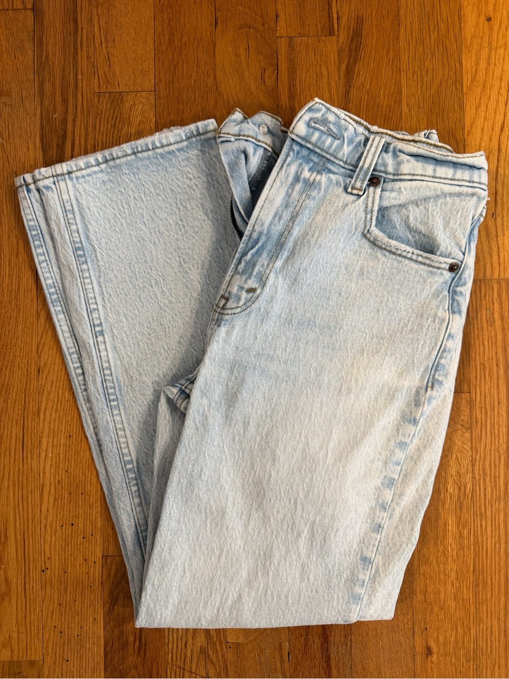 Abercrombie & Fitch - The 90’s Straight - Ultra High Rise - Size 25 xshort